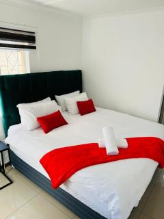 Deleted Safi Neat & Cozy Suite - East London - 8