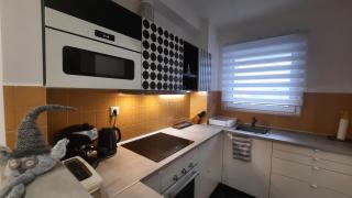 DISZTINGVÁLT Apartman, free garage - Debrecen - 5