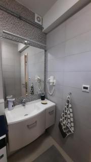 DISZTINGVÁLT Apartman, free garage - Debrecen - 4