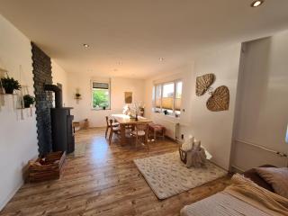 Häuschen im Grünen mit Pool, Feuerstelle & großem Garten - 6