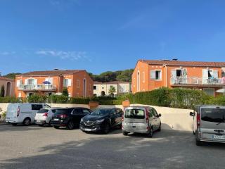 Magnifique appartement T4 avec piscine et jardin - Saint-Aygulf - 8