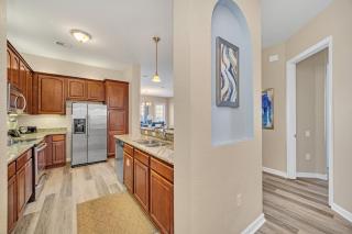 Lakeview Condo Directly Next To Pool Near WDW - 1