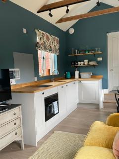 Cockloft Romantic Countryside Hideaway - Bishops Cannings - 9