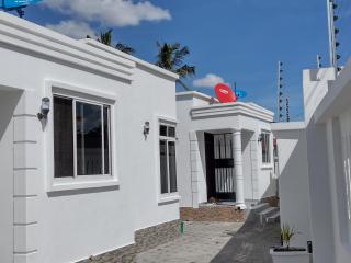 Mkamiti Villa - Airport Hotel with Free Shuttle - 9
