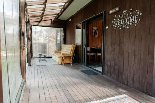 Unwind in Paradise Valley Trout at your door - Rotorua - 2