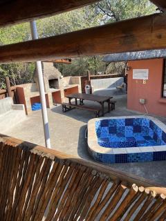 John and Noleen's place - 7