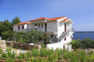 Apartments with a parking space Zavala, Hvar - 8773 - 0