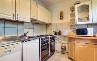 8 Bedroom Beautiful Home In Miastko - Starzno - 5