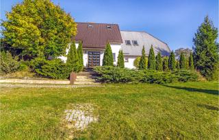 8 Bedroom Beautiful Home In Miastko - Starzno - 1