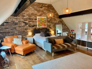 Private Loft Country Hideaway - 3