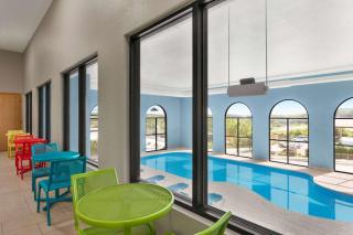 AmericInn by Wyndham Branson & Conference Center - Branson - 1