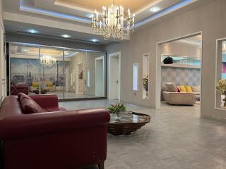 Megafun Luxury Family Apartment - Baku - 4