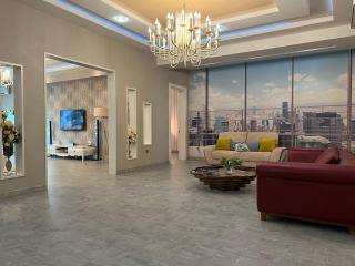 Megafun Luxury Family Apartment - Baku - 0