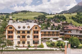 Hotel Monte Sella - San Vigilio Di Marebbe - 0