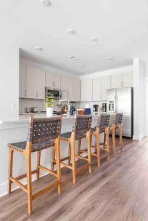 Trendy Park Circle Townhome - Charleston - 8