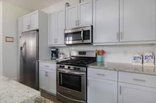 Holy City Charm - Mins to Dtwn - Beach Shem Creek - Charleston - 3
