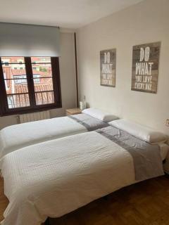Piso 3 habitaciones, centro de Colombres hasta 8 personas - Colombres - 8