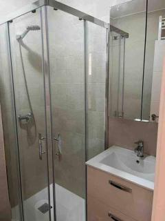 Piso 3 habitaciones, centro de Colombres hasta 8 personas - 1