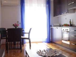 Trogir Yellow House - Trogir - 2