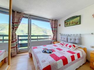 Appartement rénové au pied des pistes avec balcon aux Menuires - FR-1-344-785 - Les Menuires - 2
