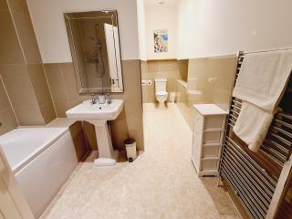 Seas the Day Beachfront Apartment Ramsgate - Sleeps 4 - Ramsgate - 1