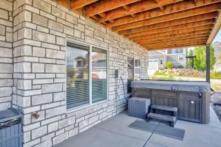 Midway to Heaven! BRAND NEW 5 bed 4.5 bath, HOTTUB - 5