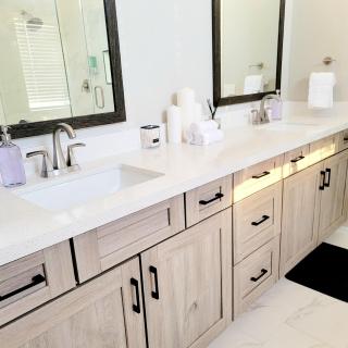 PEACEFUL lakeside home, minutes from Downtown Gilbert - 7