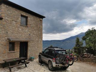 Mountain stone villa, sea & mountain view at 1150m - 1