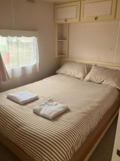 Hollie’s Hemsby holidays - static caravan - 7
