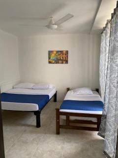 Apartamento con aire acondicionado y parqueadero por dias en Santa Marta - Santa Marta - 2