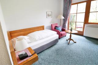 Hotel und Gutsgaststätte Rappenhof - Weinsberg - 8