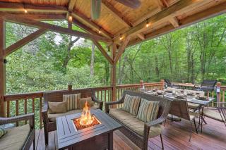 Peaceful Rocky Creek Cabin with Hot Tub and Views! - Banner Elk - 0