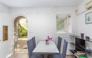 Awesome Apartment In Omisalj With Wifi - Omišalj - 7