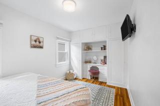 Gorgeous Downtown Bungalow - 1