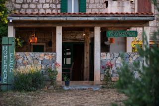 Secluded holiday house Okljucna, Vis - 15283 - 9