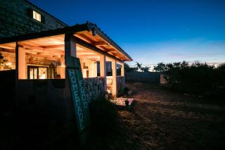 Secluded holiday house Okljucna, Vis - 15283 - 8