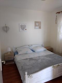 Apartments by the sea Maslinica, Solta - 15312 - 6