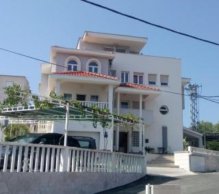 Apartments by the sea Slatine, Ciovo - 15311 - 0