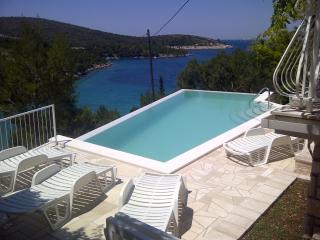 Seaside family friendly house with a swimming pool Cove Pribinja, Hvar - 15324 - Hvar - 4