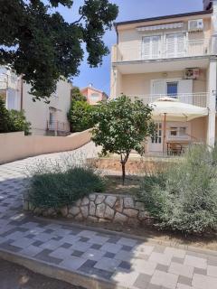 Apartments with a parking space Novi Vinodolski - 15412 - 9