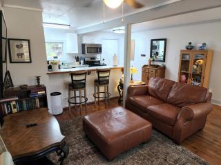 Cozy Hideaway in the Duck Pond area of Gainesville - Gainesville - 0
