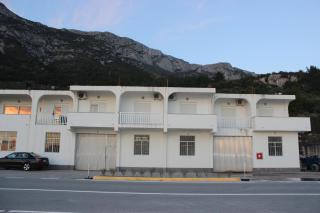 Apartments with a parking space Gradac, Makarska - 15628 - 0
