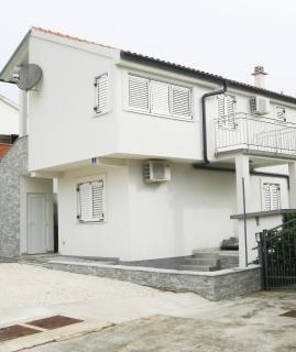 Apartments by the sea Preko, Ugljan - 15669 - 0