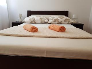 Apartments with a parking space Kastel Gomilica, Kastela - 15696 - 4