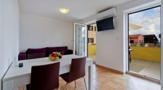 Apartments by the sea Nerezine, Losinj - 15778 - Nerezine - 2
