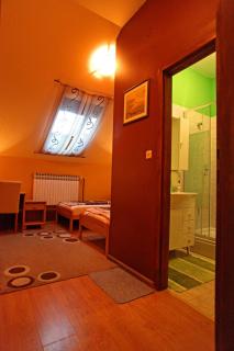 Rooms with a parking space Osijek, Slavonija - 15994 - 3