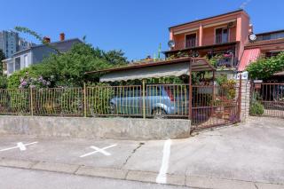 Apartments with parking space Pula - 16053 - 3