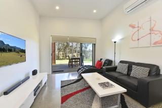 Ironbark Hill Villa 1 Tyrian - Pokolbin - 9