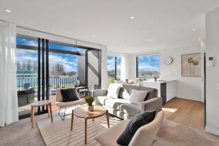 Top Floor Luxury City Central w Sunny Balcony - Christchurch - 2