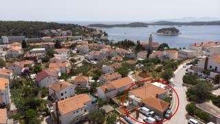 Apartments and rooms with parking space Hvar - 15706 - Hvar - 0